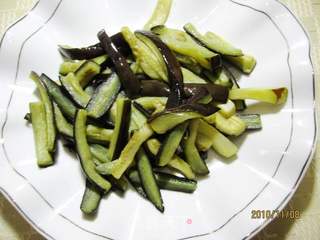酱香茄条的做法步骤:3