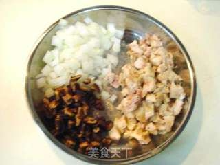 一款意大利饭食“香菇鸡肉炒饭”的做法步骤:5