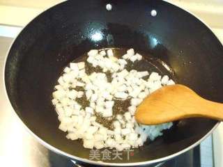 一款意大利饭食“香菇鸡肉炒饭”的做法步骤：7