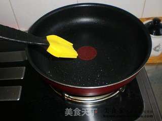 西葫剁椒摊蛋饼的做法步骤:4