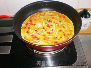 西葫剁椒摊蛋饼的做法步骤:5