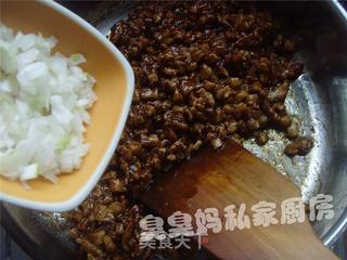 梅干菜酱肉包的做法步骤:4