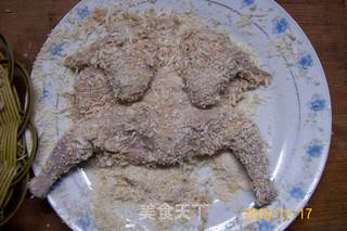 《芝麻脆香嫩乳鸽》又名《麻辣芝麻炸乳鸽》的做法步骤：8
