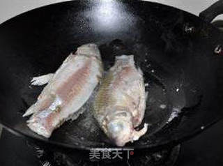 鲫鱼粉丝豆腐的做法步骤:10