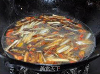 鲫鱼粉丝豆腐的做法步骤:14