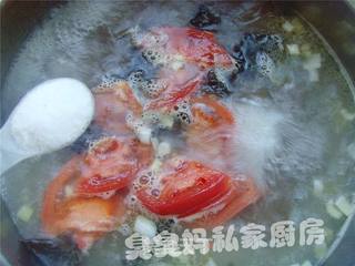 猪血番茄木耳汤的做法步骤:5