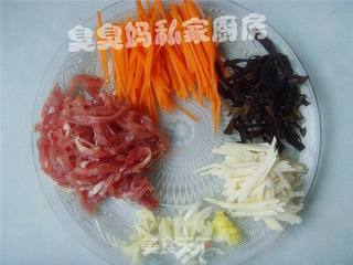 鱼香肉丝的做法步骤:2
