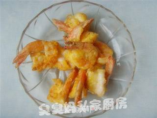 酸黄瓜炒凤尾虾的做法步骤:6