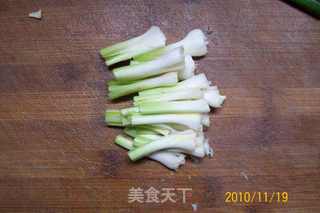 【秋冬绿盾】---《蒜香鲜贝炒乳鸽》的做法步骤：8