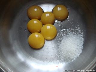 南瓜蛋糕卷的做法步骤:2