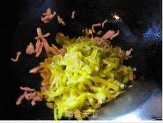 肉丝炒榨菜的做法步骤：4