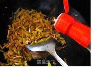 肉丝炒榨菜的做法步骤：5