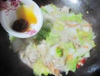 鱼鳔焖白菜的做法步骤:7