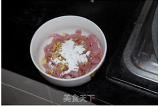 草菇肉片的做法步骤：3