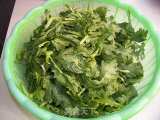 蒜蓉茼蒿的做法步骤:2