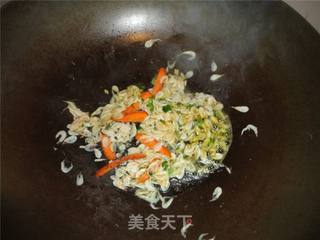 虾皮炒青椒的做法步骤:6