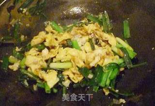 蒜苗炒鸡蛋的做法步骤：5