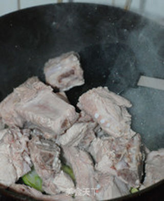 冬瓜烧排骨的做法步骤：3