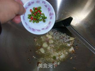 手撕辣包菜的做法步骤：2