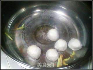 虾皮鱼丸冬瓜汤的做法步骤:3