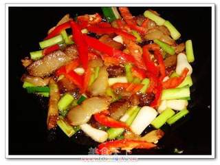 蒜苗炒腊肉的做法步骤:10
