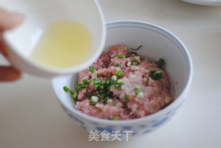 蛤蜊冬瓜肉丸汤——鲜掉眉毛的做法步骤：2