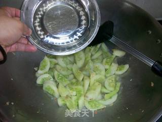 蛋花黄瓜的做法步骤：4