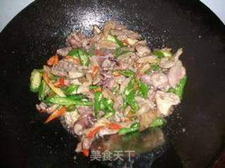 麻辣鸡杂的做法步骤:7