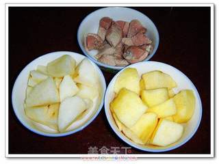苹果雪梨瘦肉汤的做法步骤:5