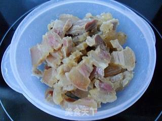 又是腊肉飘香时:芥兰炒腊肉的做法步骤:2