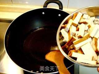私家菜“黑椒香干炒笋条”的做法步骤：7