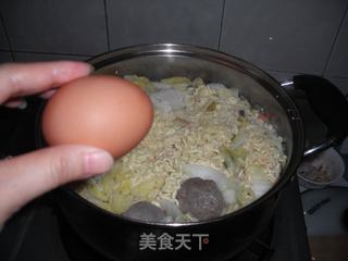 方便面也能吃出营养——娃娃菜牛肉丸方便面的做法步骤：8