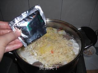 方便面也能吃出营养——娃娃菜牛肉丸方便面的做法步骤：9