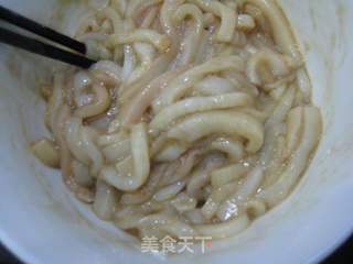 京酱鱿鱼丝的做法步骤：1