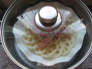 银鱼肉丝蒸藕片的做法步骤：5