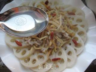 银鱼肉丝蒸藕片的做法步骤：6