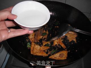 让您胃口大开的美食——尖椒木耳炒豆腐的做法步骤：14