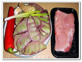 扁豆炒肉丝的做法步骤：1