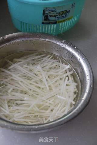 脆拌苤兰的做法步骤:3