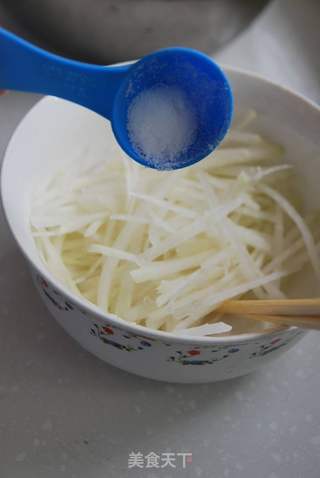 脆拌苤兰的做法步骤:5