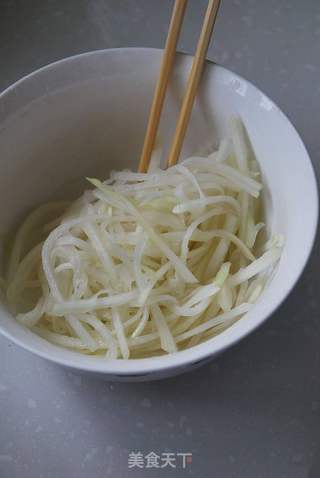 脆拌苤兰的做法步骤:6