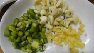 红烧辣豆腐的做法步骤：2