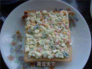 鸡蛋火腿黄瓜沙拉三明治的做法步骤:8