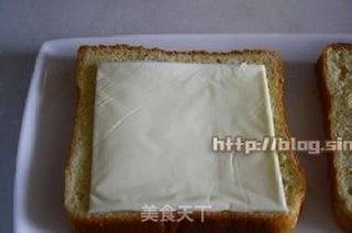出游前的能量早晨---【奶酪培根煎土司】的做法步骤：1