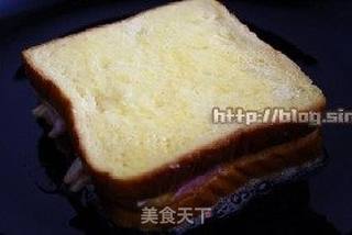 出游前的能量早晨---【奶酪培根煎土司】的做法步骤：5