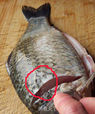 如何给鱼去腥味——私家香辣烤鱼私家香辣烤鱼的做法步骤:3