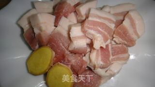 干蕨菜焖肉的做法步骤：2