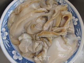 茨菇木耳炖河蚌的做法步骤:2