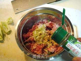 香菇白菜汆丸子的做法步骤:6