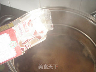 让人食指大动的下酒菜--卤猪耳朵的做法步骤:7